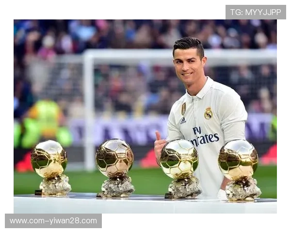 走进绿茵巨星的亲情世界揭秘足球球星家庭背后的温情故事