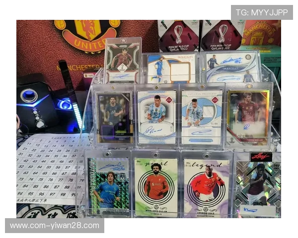 足球球星卡盲盒热潮来袭 收藏价值与惊喜并存的全新体验 足球球星卡盲盒热潮来袭 收藏价值与惊喜并存的全新体验